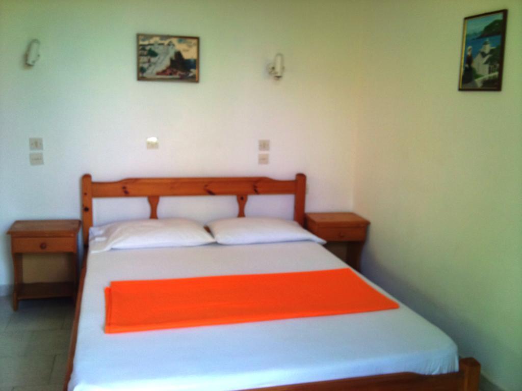 Kyriaki Hotel Skopelos Town Room photo